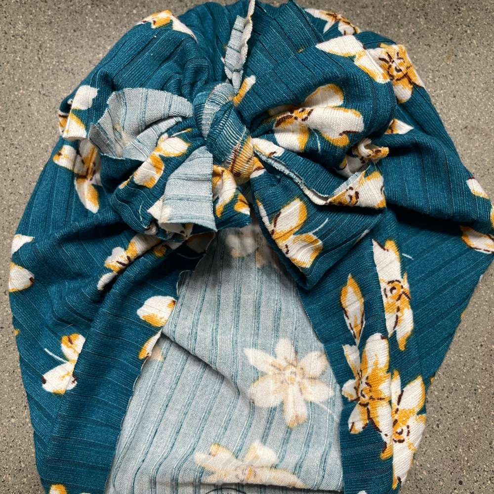 Bunny Knots Turban